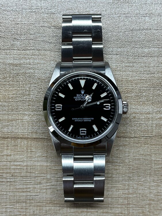 ロレックス エクスプローラー 11427（高級時計）の商品画像 - 査定依頼日：2025年2月3日 - 最高査定価格：880,000円