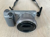 SONY ミラーレス一眼　NEX-5T（カメラ）の商品画像 - 査定依頼日：2024年5月20日 - 最高査定価格：8,000円