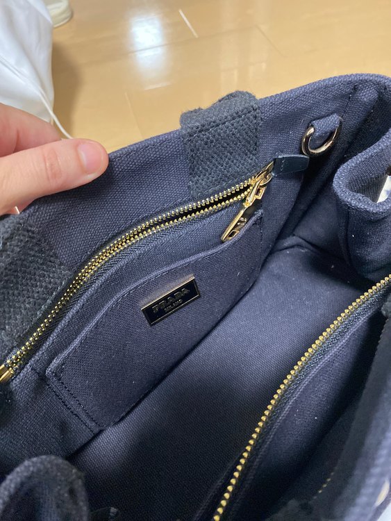 Aia Moana APR 032017（ブランドバッグ）の商品画像 - 査定依頼日：2022年8月31日 - 最高査定価格：28,000円