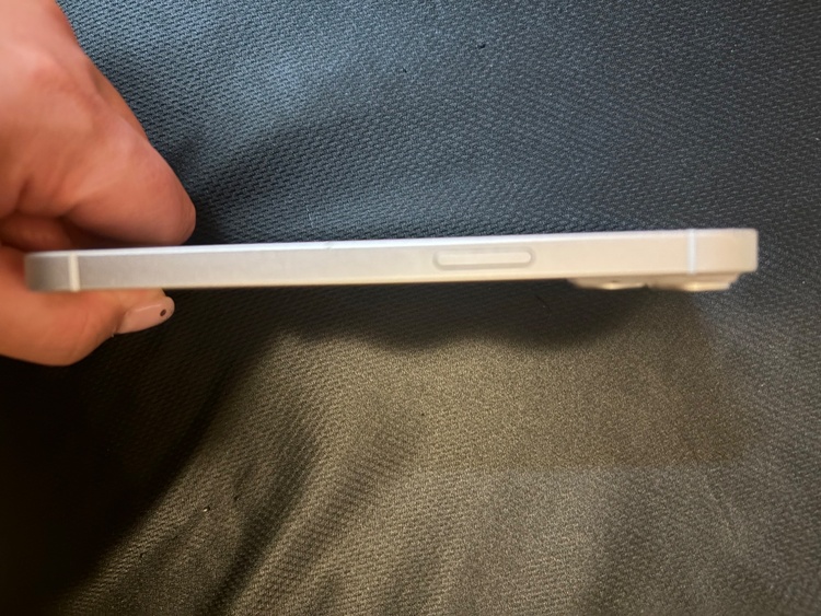iPhone 14 128GB SIMフリー（スマホ）の商品画像 - 査定依頼日：2026年5月1日 - 最高査定価格：45,000円