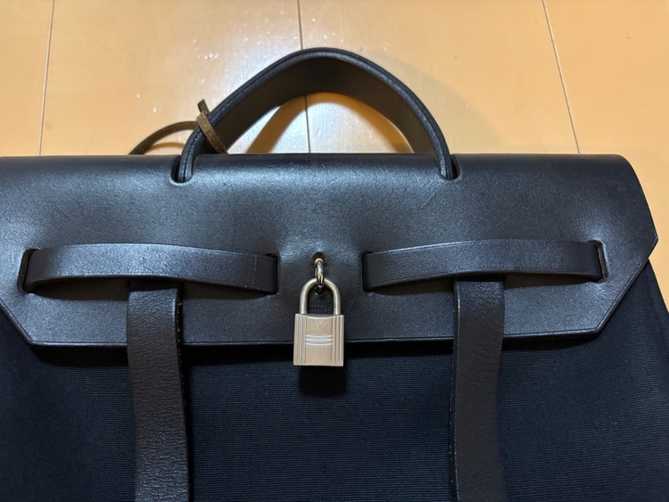 エルメス エールバッグ （ブランドバッグ）の商品画像 - 査定依頼日：2025年12月23日 - 最高査定価格：120,000円