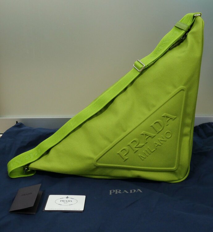 プラダ  （ブランドバッグ）の商品画像 - 査定依頼日：2026年2月10日 - 最高査定価格：80,000円