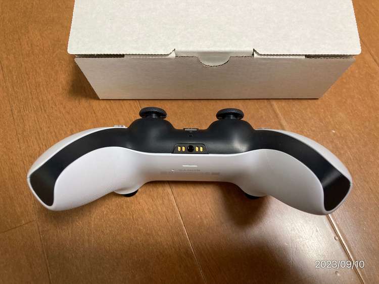 ps5コントローラ CFI-ZCT1J（ゲーム機本体・ゲームソフト）の商品画像 - 査定依頼日：2023年9月10日 - 最高査定価格：2,000円