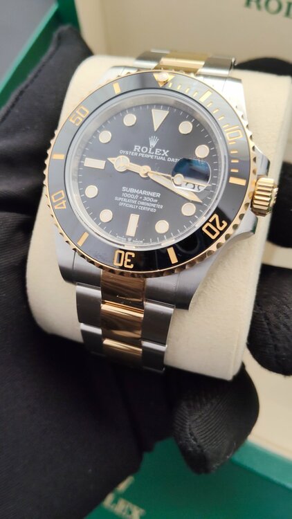 ロレックス サブマリーナー （高級時計）の商品画像 - 査定依頼日：2026年2月2日 - 最高査定価格：3,230,000円