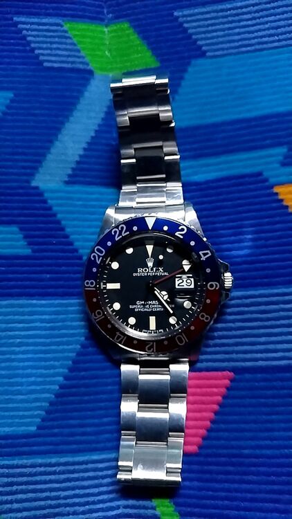 ロレックス GMTマスター 1675（高級時計）の商品画像 - 査定依頼日：2025年11月13日 - 最高査定価格：2,000,000円