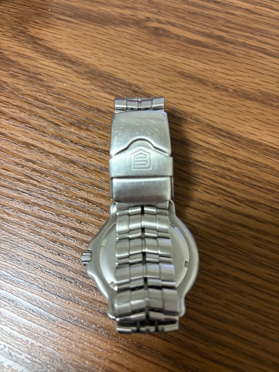 タグホイヤー その他 WH1112-K1（高級時計）の商品画像 - 査定依頼日：2026年2月3日 - 最高査定価格：15,000円