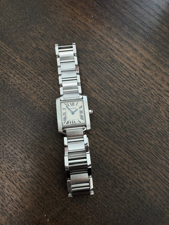 カルティエタンクフランセーズ（高級時計）の商品画像 - 査定依頼日：2025年2月9日 - 最高査定価格：330,000円