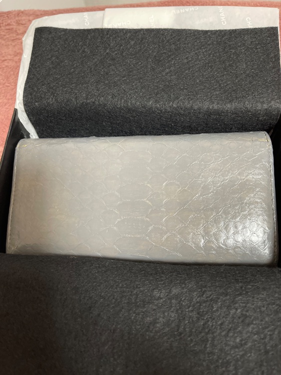 CHANEL パイソン　長財布（ブランドバッグ）の商品画像 - 査定依頼日：2025年8月14日 - 最高査定価格：40,000円