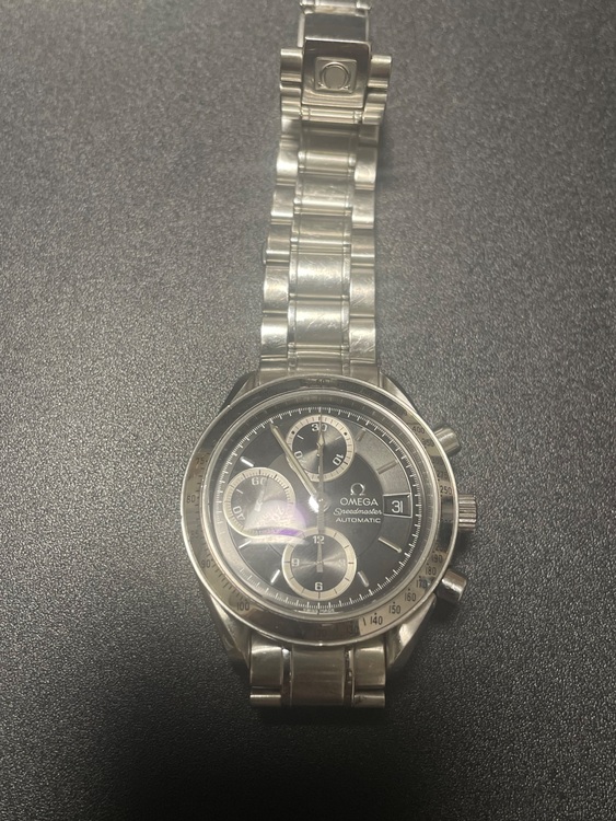 オメガ OMEGA スピードマスター デイト 自動巻き（高級時計）の商品画像 - 査定依頼日：2025年6月8日 - 最高査定価格：400,000円