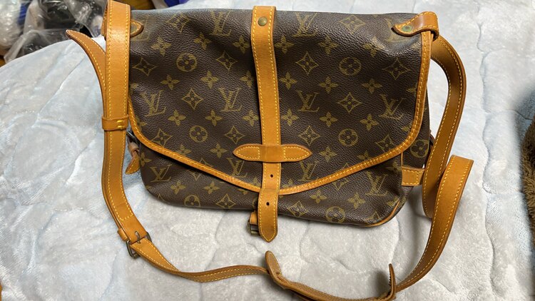 ルイヴィトン モノグラム ソミュール30 M42256（ブランドバッグ）の商品画像 - 査定依頼日：2025年4月12日 - 最高査定価格：50,000円