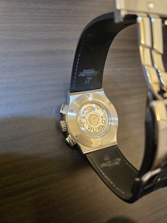 ウブロ クラシックフュージョン 525.NX.0170.L（高級時計）の商品画像 - 査定依頼日：2025年9月29日 - 最高査定価格：930,000円