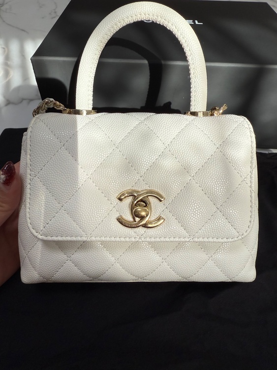 ココハンドル　ホワイト　14.5（ブランドバッグ）の商品画像 - 査定依頼日：2026年1月15日 - 最高査定価格：460,000円