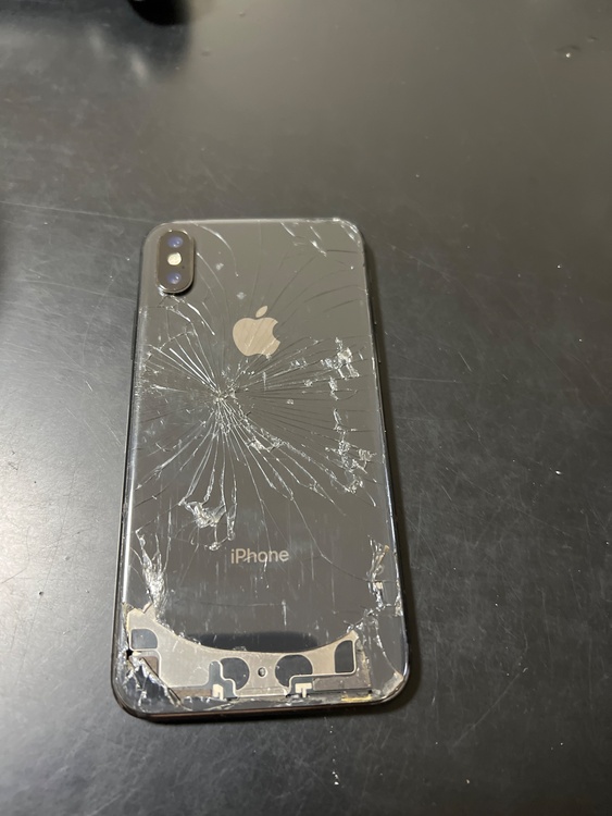 iPhone iPhoneX 64GB docomo（スマホ）の商品画像 - 査定依頼日：2026年9月23日 - 最高査定価格：3,500円