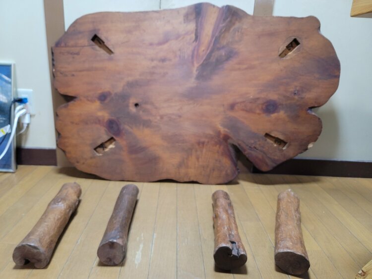 1枚板　ローテーブル（美術品・骨董品）の商品画像 - 査定依頼日：2026年1月25日 - 最高査定価格：1,000円