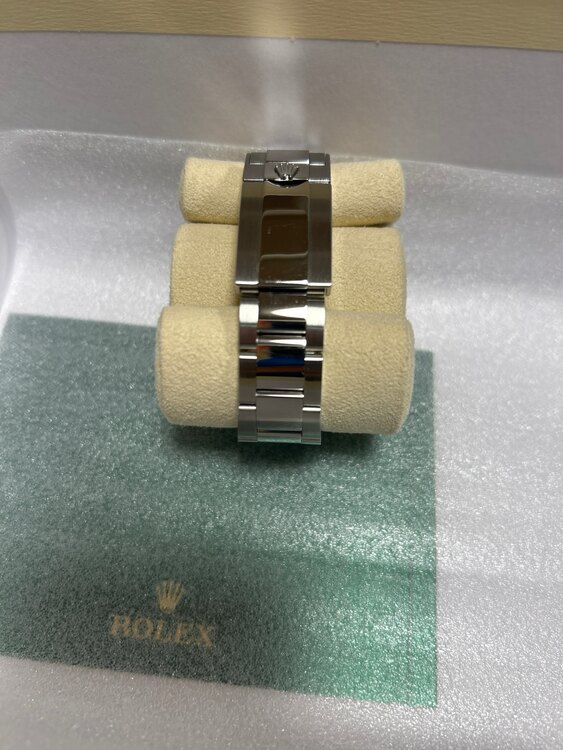 デイトナ白文字盤（高級時計）の商品画像 - 査定依頼日：2025年3月18日 - 最高査定価格：4,650,000円