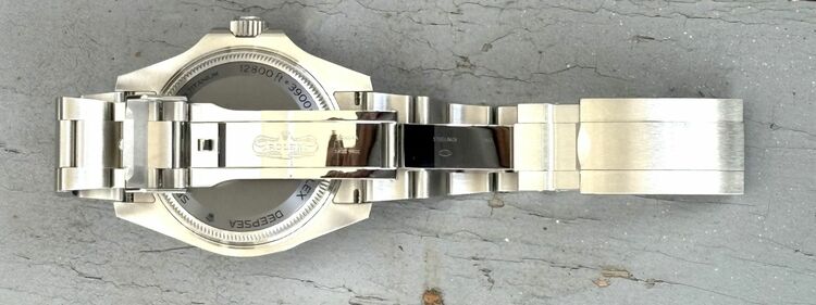 ロレックス シードゥエラー （高級時計）の商品画像 - 査定依頼日：2025年7月18日 - 最高査定価格：1,920,000円