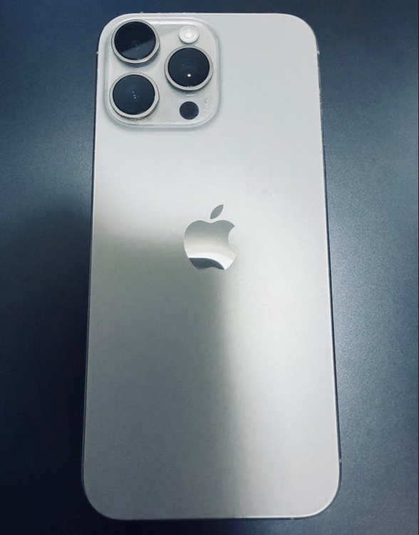 iPhone iPhone 16 Pro Max 1TB SIMフリー（スマホ）の商品画像 - 査定依頼日：2026年10月4日 - 最高査定価格：154,000円