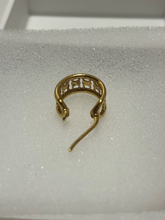 セリーヌ  （ブランドバッグ）の商品画像 - 査定依頼日：2025年12月6日 - 最高査定価格：15,000円