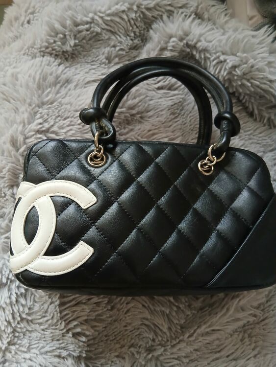 シャネル カンボンライン （ブランドバッグ）の商品画像 - 査定依頼日：2025年10月15日 - 最高査定価格：200,000円