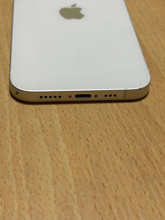 iPhone 12 64GB Softbank（スマホ）の商品画像 - 査定依頼日：2026年5月10日 - 最高査定価格：20,000円