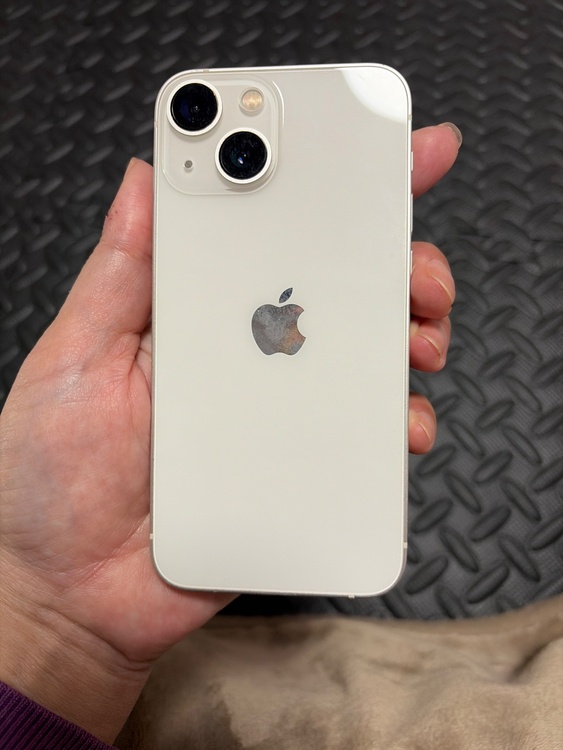 iPhone13mini（スマホ）の商品画像 - 査定依頼日：2026年1月27日 - 最高査定価格：31,000円