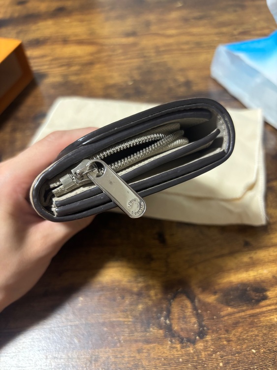 M62542 ポルトフォイユ・イリス コンパクト　ガレ（ブランド財布・小物）の商品画像 - 査定依頼日：2025年8月12日 - 最高査定価格：15,000円