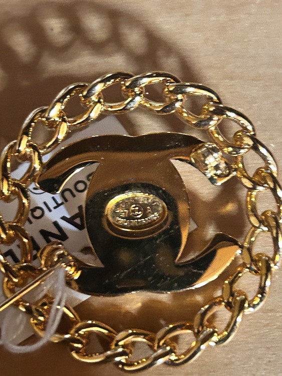 CHANELココマークブローチ（金・貴金属）の商品画像 - 査定依頼日：2026年6月9日 - 最高査定価格：45,000円