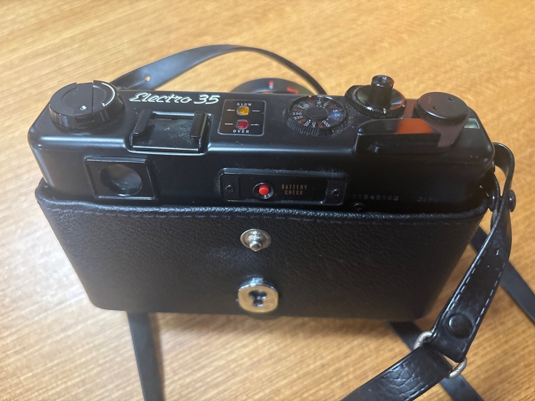 YASHICA（カメラ）の商品画像 - 査定依頼日：2026年8月11日 - 最高査定価格：1,000円