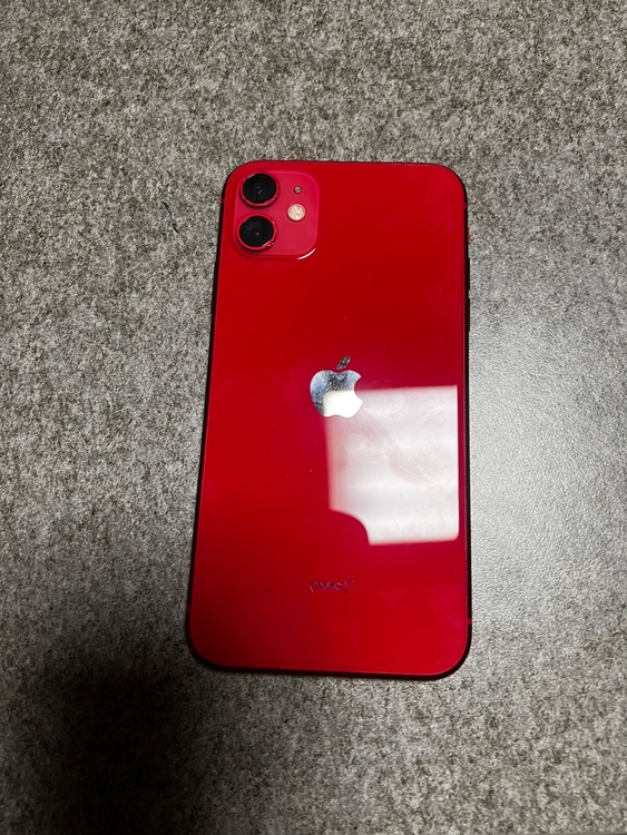 iPhone iPhone11 128GB au（スマホ）の商品画像 - 査定依頼日：2026年9月16日 - 最高査定価格：15,000円