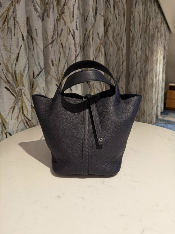 ピコタン ロック 22 MM /PICOTIN LOCK 22 CLEMENCE（ブランドバッグ）の商品画像 - 査定依頼日：2026年3月11日 - 最高査定価格：630,000円