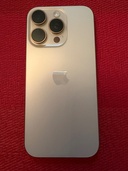 iPhone iPhone 16 Pro 1TB au（スマホ）の商品画像 - 査定依頼日：2026年6月10日 - 最高査定価格：136,000円