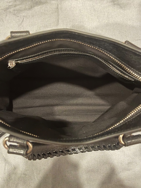 le city（ブランドバッグ）の商品画像 - 査定依頼日：2025年11月30日 - 最高査定価格：170,000円