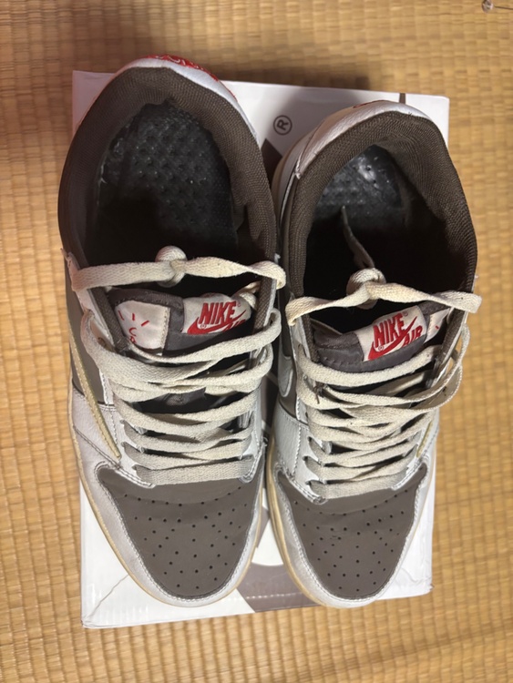 NIKE AIR JORDAN 1 LOW OG SP TRAVIS SCOTT（古着・ファッション）の商品画像 - 査定依頼日：2026年4月15日 - 最高査定価格：100,000円