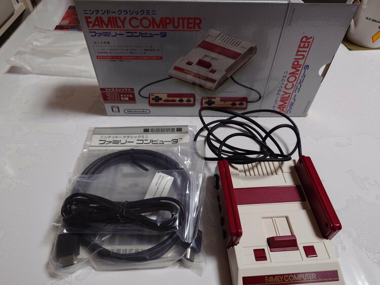 ニンテンドークラシックミニ　ファミリーコンピュータ（ゲーム機本体・ゲームソフト）の商品画像 - 査定依頼日：2026年6月3日 - 最高査定価格：3,000円