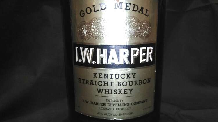 ＩＷハーパー　ジャグボトル１７５０ｍｌ（お酒）の商品画像 - 査定依頼日：2025年2月18日 - 最高査定価格：6,000円