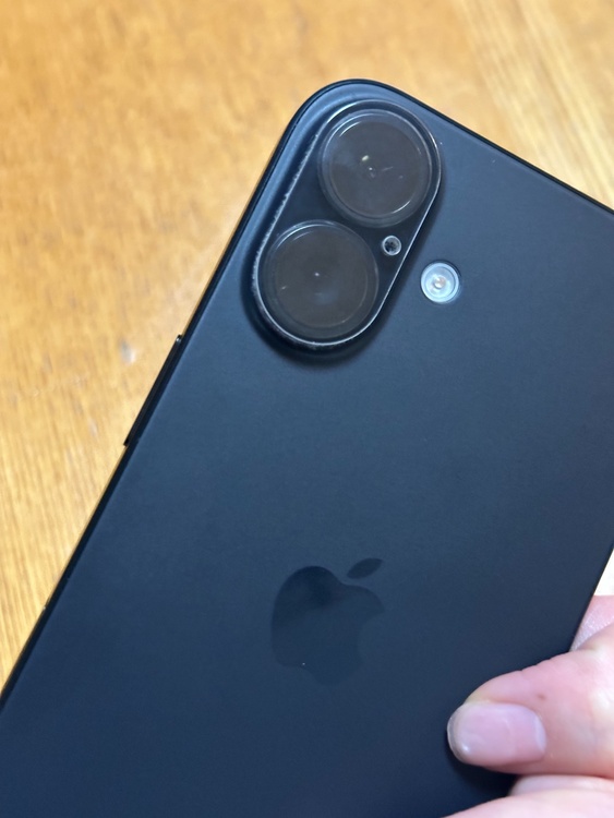 iPhone iPhone 16 128GB SIMフリー（スマホ）の商品画像 - 査定依頼日：2026年9月29日 - 最高査定価格：88,000円