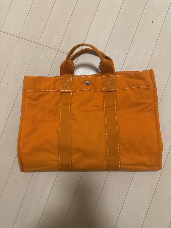 ハワイ限定色（ブランドバッグ）の商品画像 - 査定依頼日：2024年12月8日 - 最高査定価格：10,000円