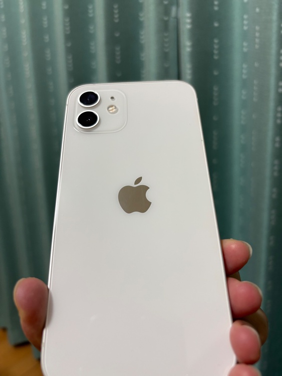 iPhone iPhone 12 64GB Softbank（スマホ）の商品画像 - 査定依頼日：2026年9月14日 - 最高査定価格：20,500円