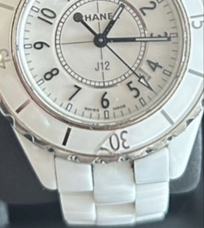 シャネル J12 （高級時計）の商品画像 - 査定依頼日：2025年12月22日 - 最高査定価格：370,000円