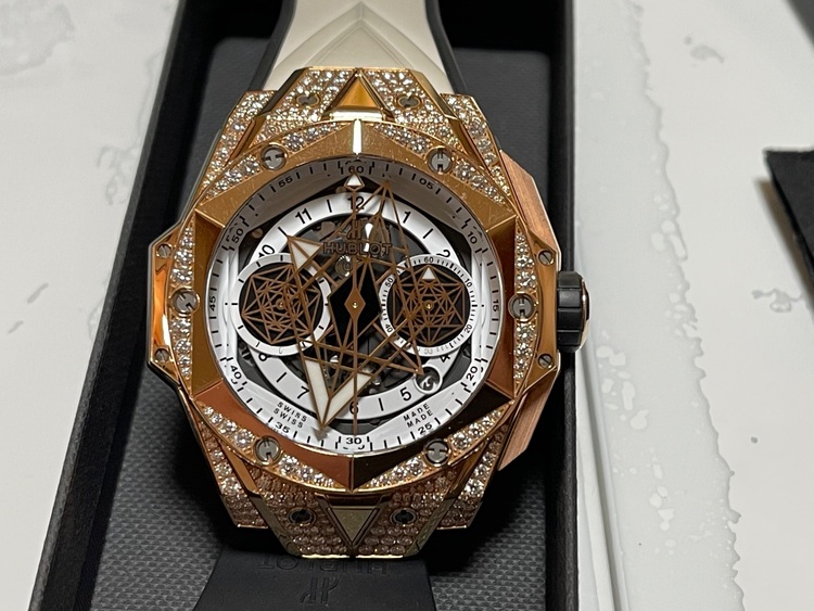 ウブロ キングパワー （高級時計）の商品画像 - 査定依頼日：2025年8月23日 - 最高査定価格：4,000,000円