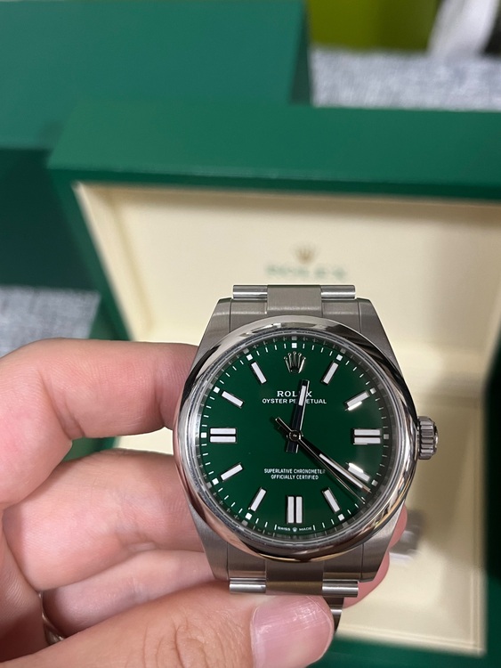 134300 オイパペ　グリーン（高級時計）の商品画像 - 査定依頼日：2025年7月9日 - 最高査定価格：1,400,000円