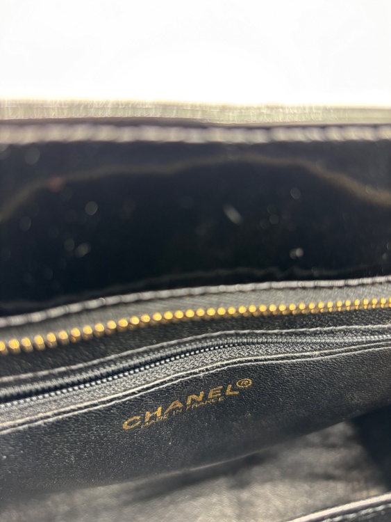 エナメル復刻トートバッグ（ブランドバッグ）の商品画像 - 査定依頼日：2026年8月12日 - 最高査定価格：80,000円