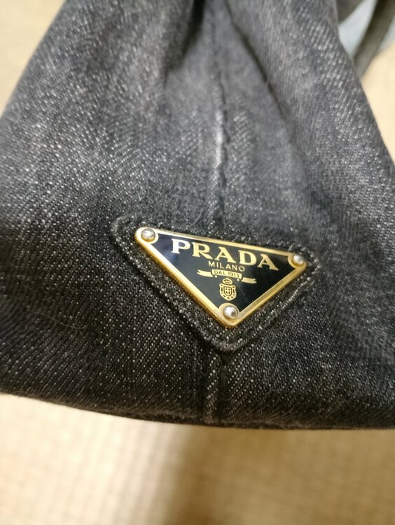 プラダ  （ブランドバッグ）の商品画像 - 査定依頼日：2025年12月25日 - 最高査定価格：15,000円