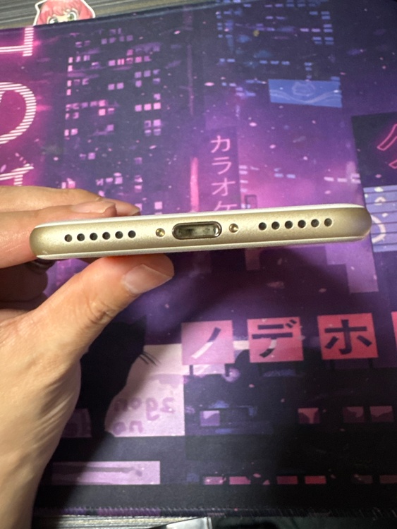 iPhone iPhone7 128GB SIMフリー（スマホ）の商品画像 - 査定依頼日：2026年7月20日 - 最高査定価格：999円