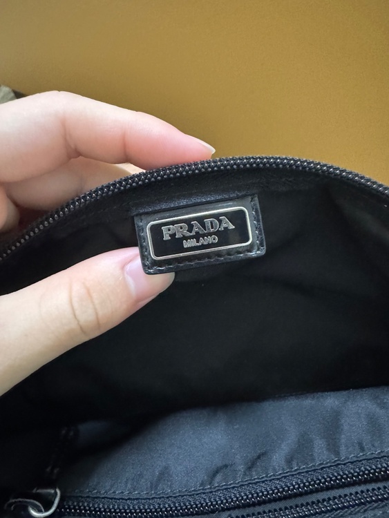 プラダ  （ブランドバッグ）の商品画像 - 査定依頼日：2026年1月24日 - 最高査定価格：20,000円