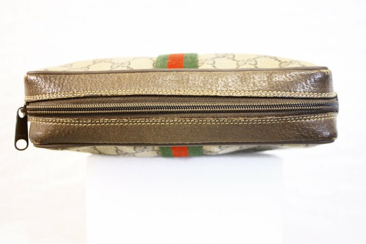 GUCCI GGキャンバス クラッチバッグ PVCレザー シェリーライン 89 01 012（ブランドバッグ）の商品画像 - 査定依頼日：2026年10月8日 - 最高査定価格：5,000円