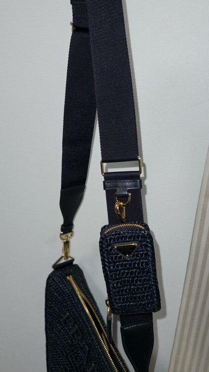 プラダ  （ブランドバッグ）の商品画像 - 査定依頼日：2025年1月19日 - 最高査定価格：165,000円