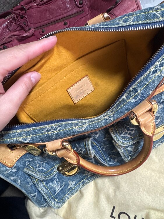 デニム（ブランドバッグ）の商品画像 - 査定依頼日：2025年1月27日 - 最高査定価格：74,000円