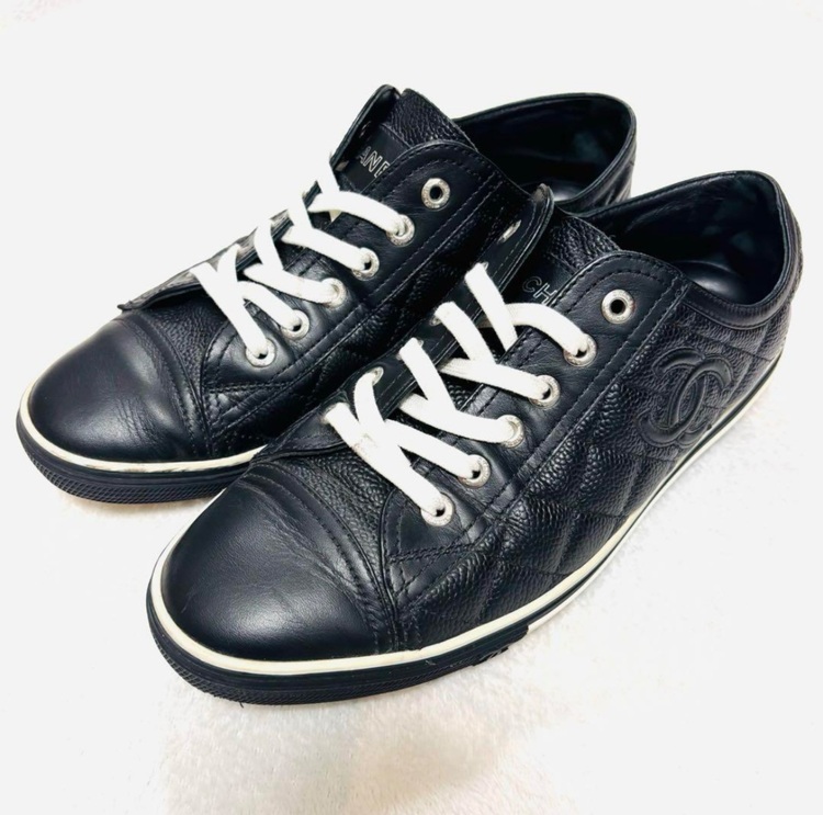 シャネル レザースニーカー（古着・ファッション）の商品画像 - 査定依頼日：2025年9月3日 - 最高査定価格：20,000円