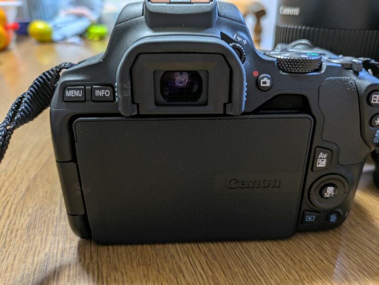 EOS kiss（カメラ）の商品画像 - 査定依頼日：2025年10月19日 - 最高査定価格：56,000円